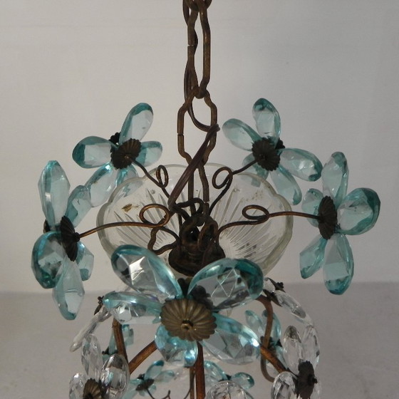 Image 1 of Hanglamp versierd met 42 bloemen in blauw en helder kristal, Maison Bagues stijl, jaren 30