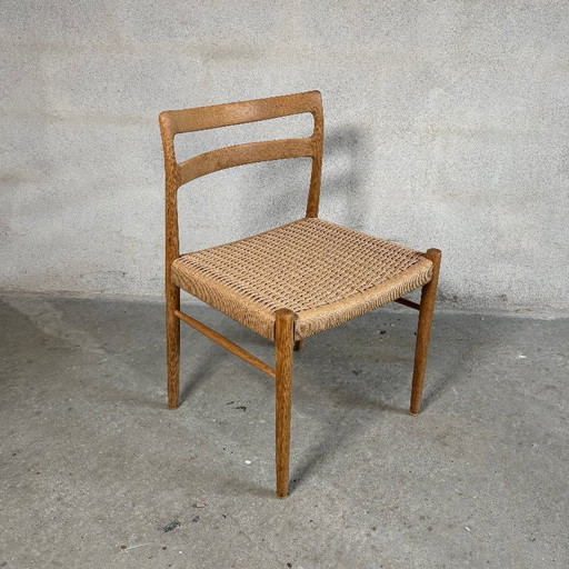 (12x) eikenhouten eetkamerstoelen van Søren Willadsen – Gerestaureerd deens vintage design