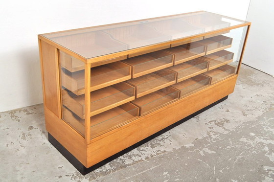 Image 1 of Vintage shop display case / counter in oak, 1930s