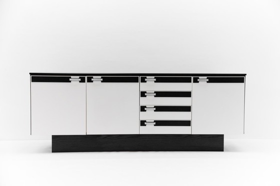 Image 1 of Credenza Space Age in bianco e nero, anni '60