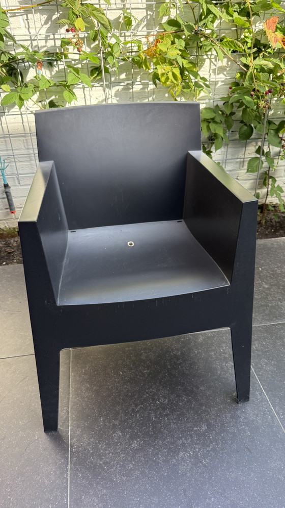 2 chaises de jardin jouet | Philippe Starck pour Driade – Plastic (photo 4 of 9)