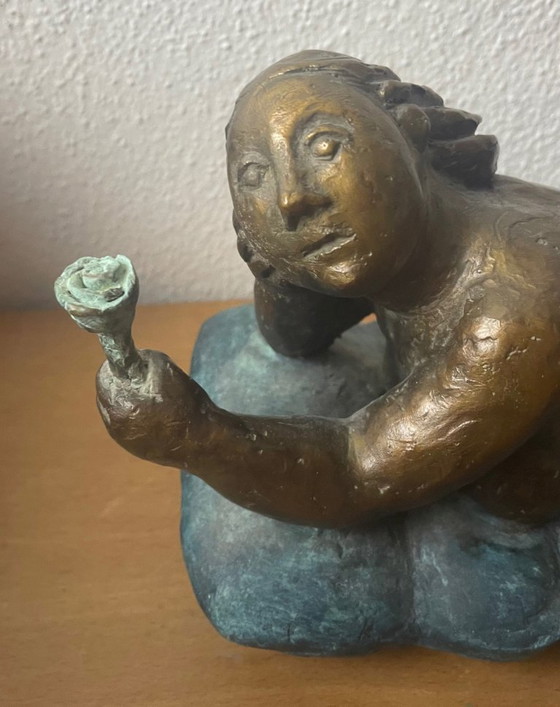 Image 1 of Anna Bogouchevskaia : Femme sur un matelas pneumatique, Bronze 2002