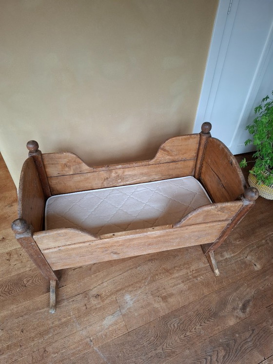 Image 1 of Cuna antigua