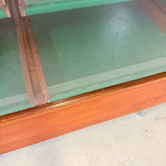 Comptoir Vitrine Mid-Century – Acajou, Chrome & Verre Trempé – Allemagne Env. 1960 – Glass, Wood, Vintage (photo 14 of 15)