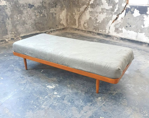 Danish Daybed from Horsnaes Møbler in Solid Teak