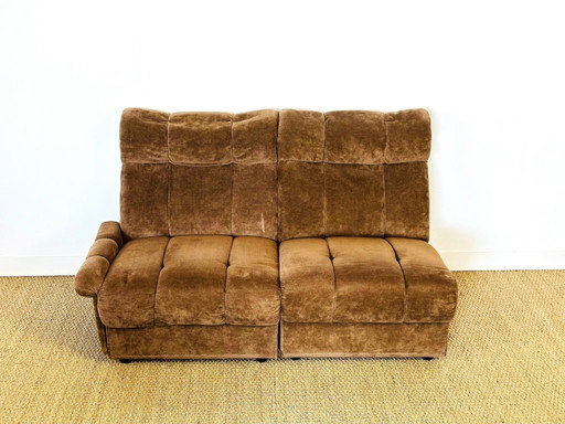 Een paar fluwelen fauteuils, 1960