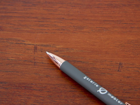 Image 1 of Piccola credenza scandinava in teak massello con ante a tenda Modello 301