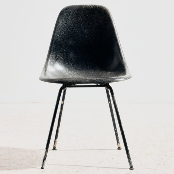 Set di 4 sedie MK11682 DSX di Charles e Ray Eames. – Vitra, Sedie da camera, Fiberglass, Metal (photo 5 of 37)
