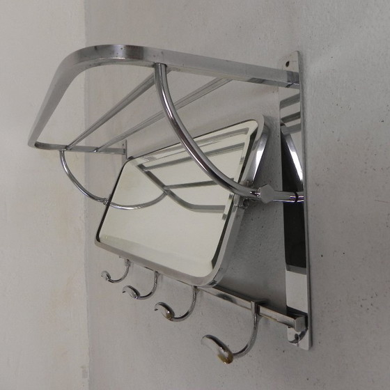 Image 1 of Perchero de pared Art Déco con espejo biselado ajustable en marco cromado, década de 1930.