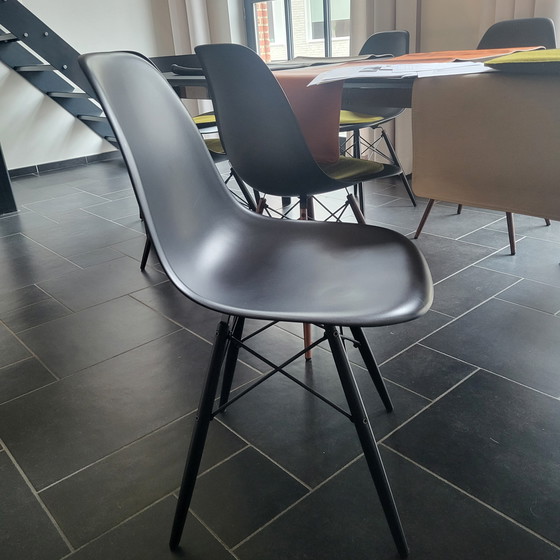 Image 1 of Tavolo B&B Oskar più 6 sedie Vitra DSW