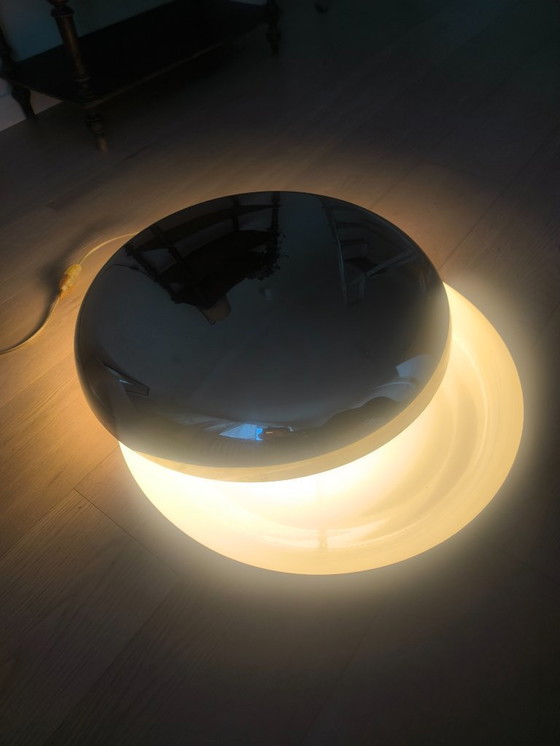 Image 1 of Lampada da tavolo/terra Loop di Voon Wong & Benson Saw 2003 - Fontana Arte