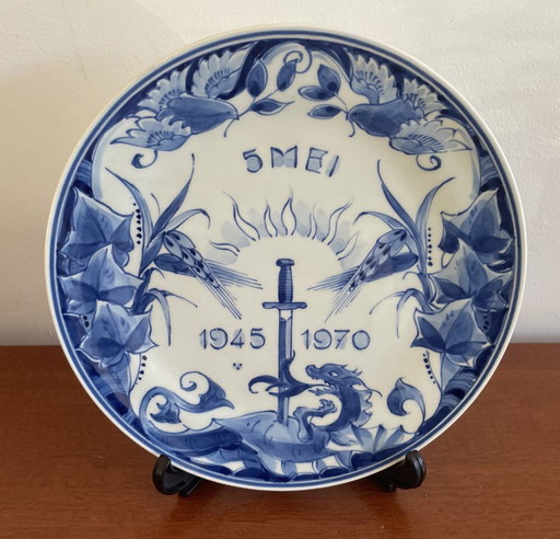 De Porcelyne Fles - Delft Blue commemorative plate 25 years of liberation from WWII