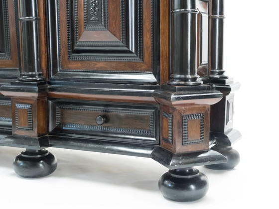 Image 1 of Armario barroco holandés de palisandro y ébano del siglo XVII Kussenkast 1670