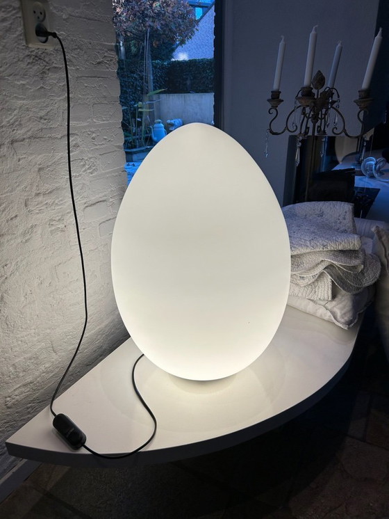 Image 1 of Vintage Opal Egg-shaped Murano glass lamp