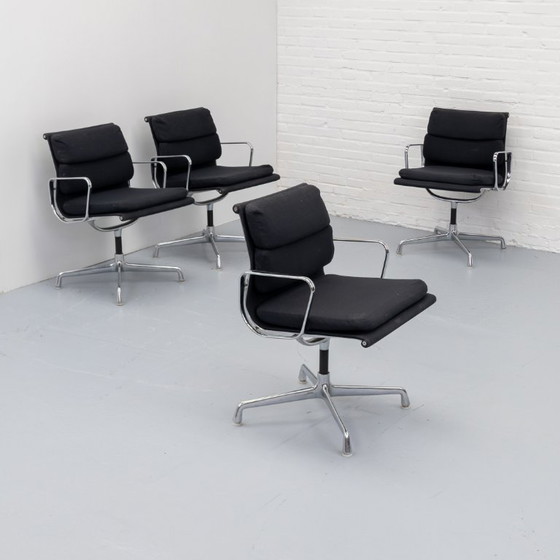 Eames EA208 Soft Pad Chair Herman Miller 70's – Swivel chairs, Chrome (photo 2 of 18)