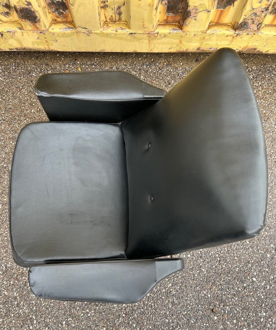 Image 1 of Poltrona SK660 Pierre Guariche