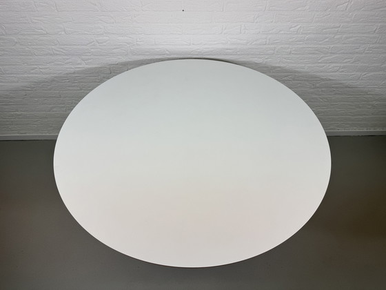 Image 1 of Ronde eettafel met metalen poot en houten rand - 120 cm