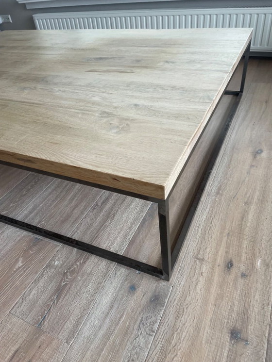 Image 1 of Elegante tavolino in rovere