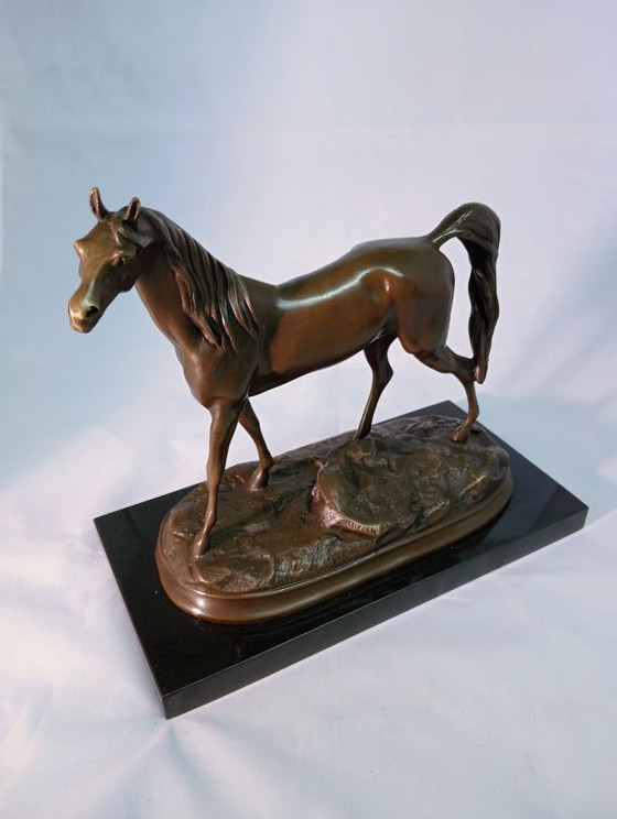 Sculptures de cheval en bronze sur socle noir, Pierre, Marron, Klassiek (photo 3 sur 6)