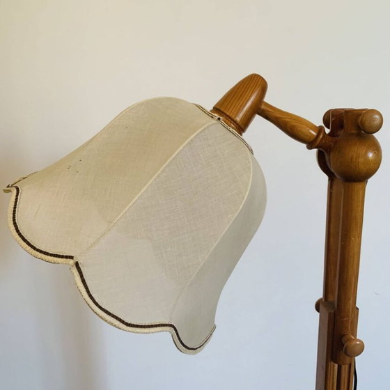 Image 1 of Lampada da terra vintage articolata in legno di pino – design scandinavo