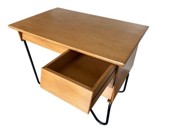 Image 1 of Bureau ancien 1950