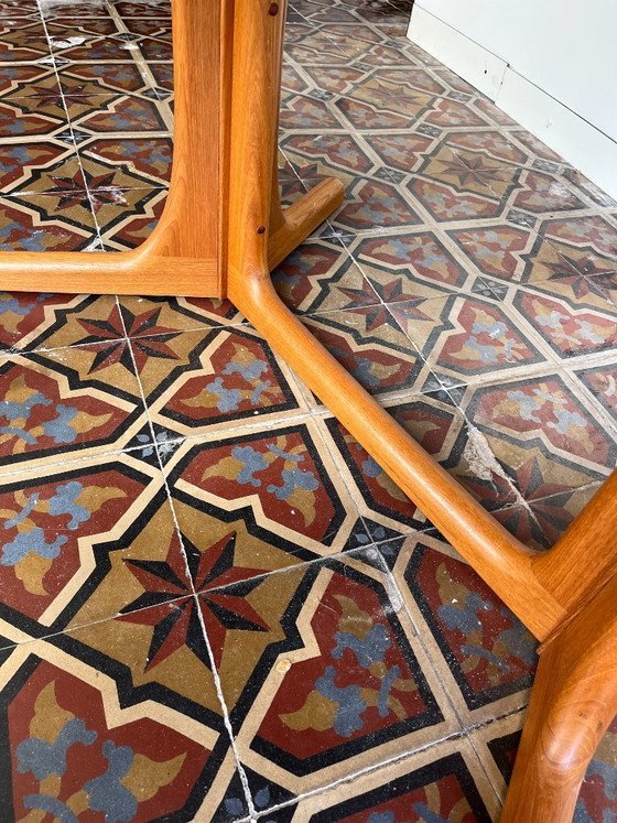 Image 1 of Danish dining table – Dyrlund