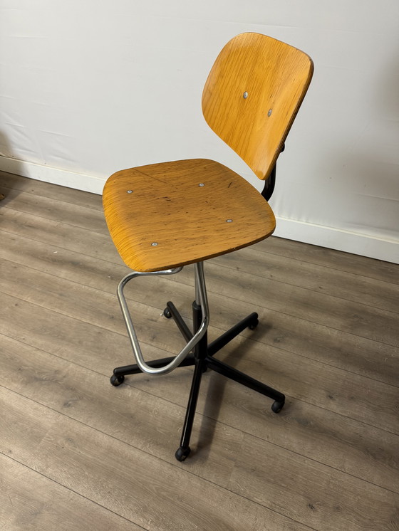 Image 1 of Bureau/chaise de travail Ahrend