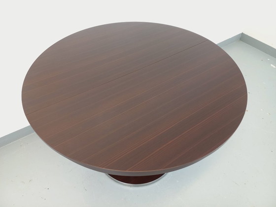 Image 1 of Table ronde de repas vintage en bois d’ébène et métal chromé style Space Age / Diner des années 70 avec rallonge intégrée