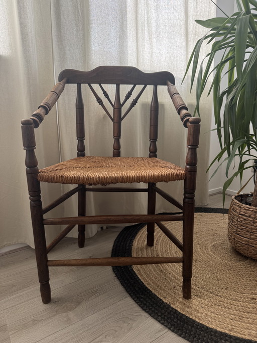 Unieke Vintage houten Stoel met Biezen Zitting