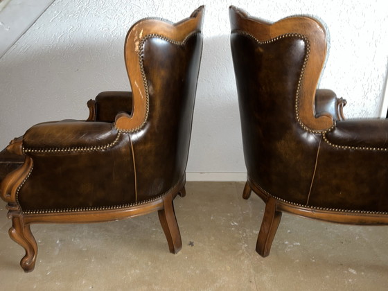 2 Poltrone Chesterfield Barocche in pelle – Legno (photo 11 of 12)