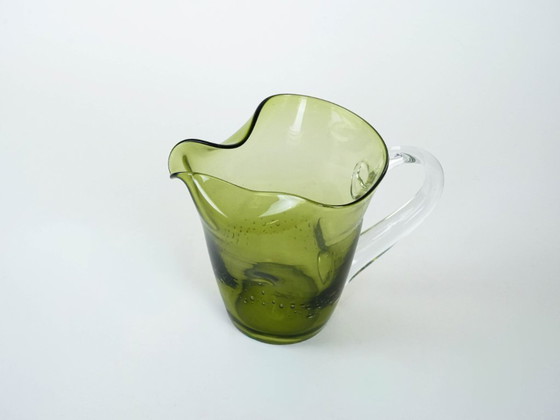 Image 1 of Jarra de cristal verde oliva, diseño italiano, años 60, fabricada en Italia.