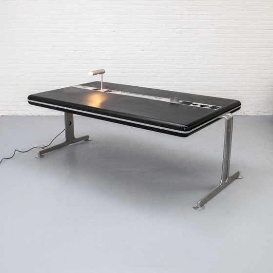 Image 1 of Executive Agency Alex Linder '70s