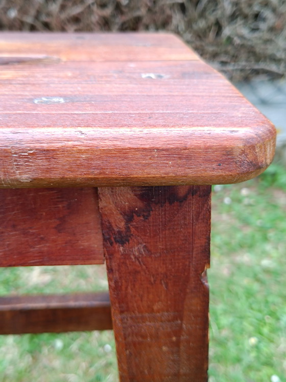 Image 1 of Taburete rústico de madera