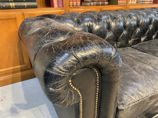 Twee stoere banken vintage zwart – Leather (photo 2 of 7)
