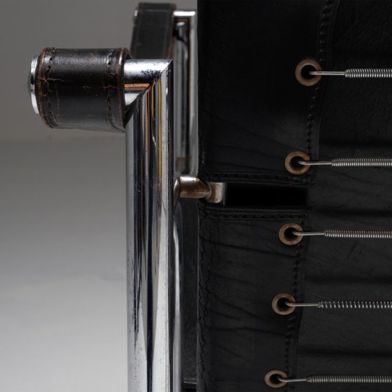 Image 1 of 1x Poltrona à Dossier Basculant (LC1) in pelle nera