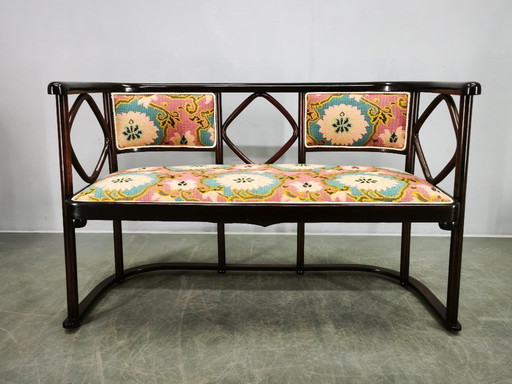 Sofá modernista estilo Fledermaus de Josef Hoffmann, años 30