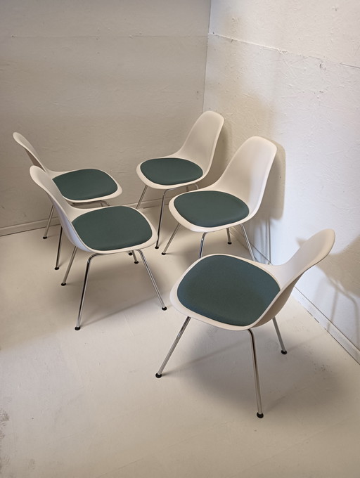 5 x Vitra Eames DSX Chairs