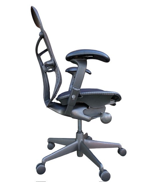 Image 1 of Herman Miller Mirra 2 Schmetterling