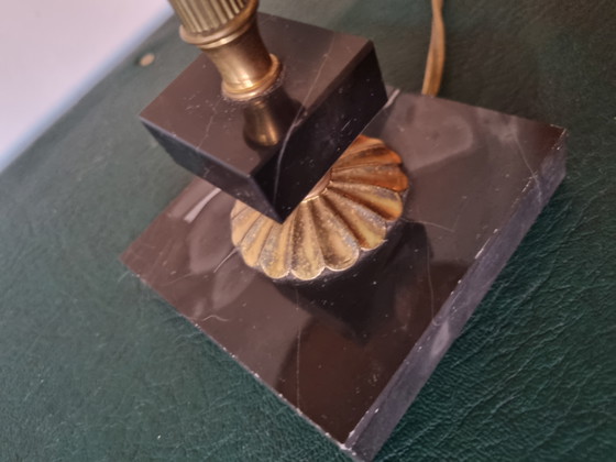 Image 1 of Lámpara de mesa antigua con pantalla original