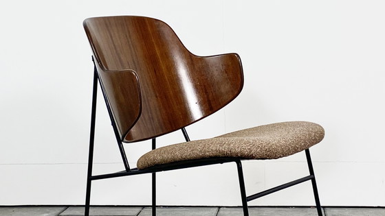 Penguin Lounge Chair diseñado por Ib Kofod Larsen para Selig Furniture años 60 – Sillones, Wood, Metal (photo 3 of 9)