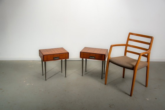 Image 1 of Comodini italiani in teak con dettagli in ottone. Circa 1970.
