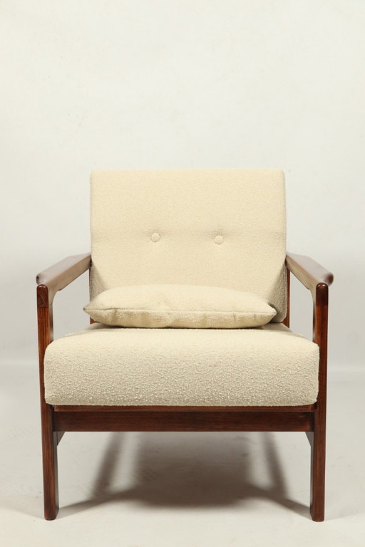 Fauteuil vintage beige bouclé MCM design by Z. Baczyk 1965