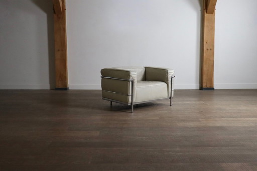 Poltrone Cassina Lc3 di Le Corbusier in pelle color crema, Italia anni &#39;80