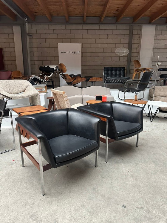 Image 1 of 2x Artifort 040 lounge chair by Geoffrey Harcourt
