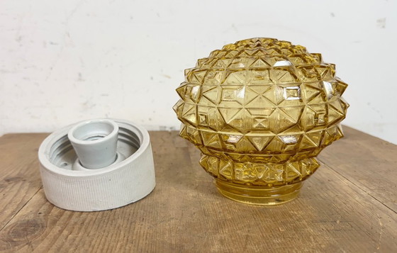 Image 1 of Applique vintage in porcellana bianca, anni '70