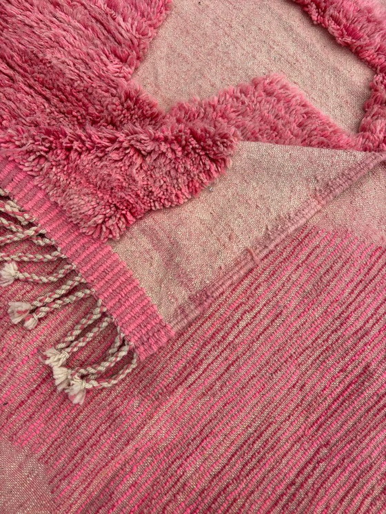 Image 1 of Roze Marokkaans wollen vloerkleed 200x320 cm - Handgeweven boho vloerkleed met geometrisch patroon