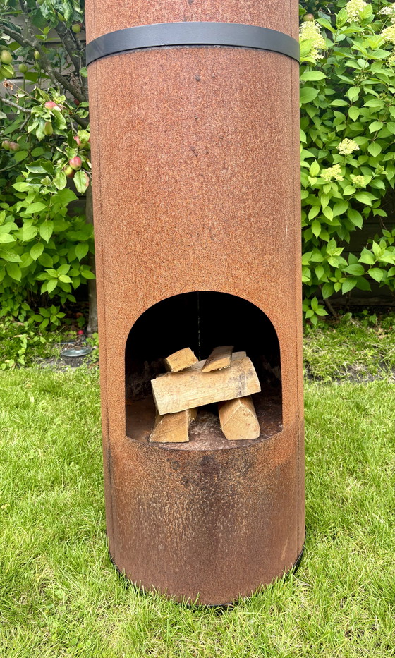 Image 1 of Frederik Roijé - Chimenea - Chimenea exterior / Chimenea abierta