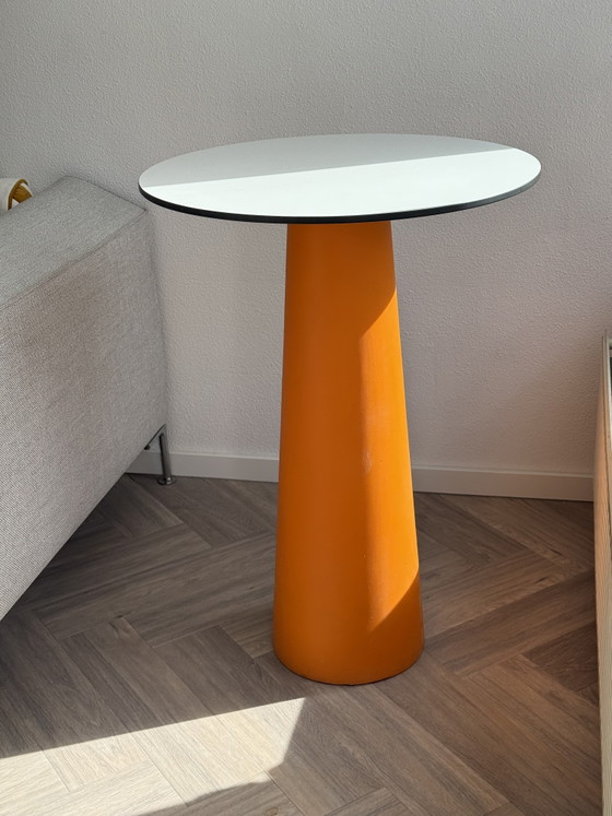 Moooi Container Table rotondo – Tavolini, Mdf, Plastic (photo 4 of 13)