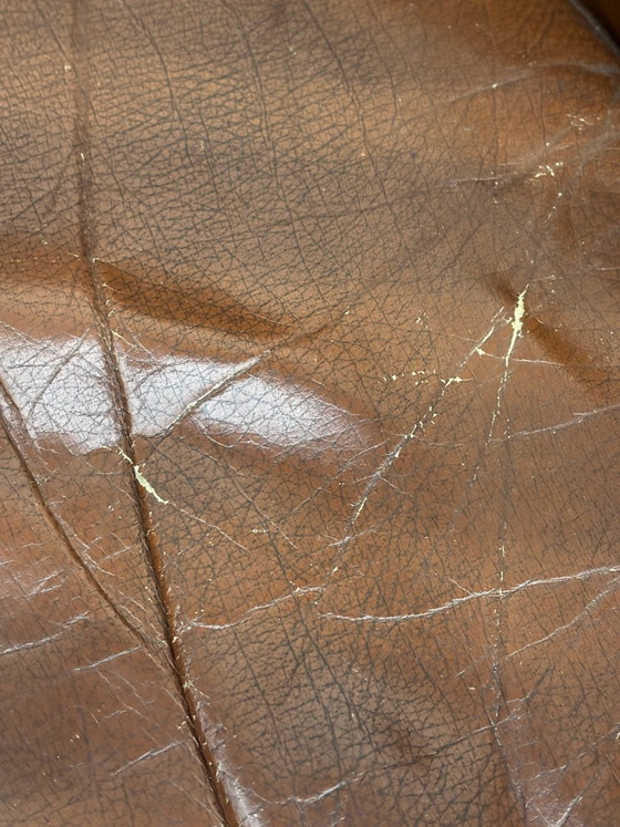 Fauteuil anglais en cuir fait main “Victoria” style Chesterfield, Métal, Marron (photo 15 sur 15)