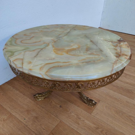 Round Vintage Regency Coffee Table with Marble Onyx Top 79cm – Brass (photo 6 of 10)